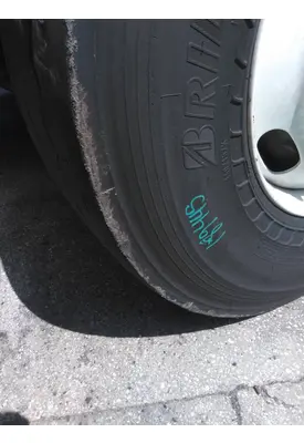 BRIDGESTONE 315/80R22.5 TIRE