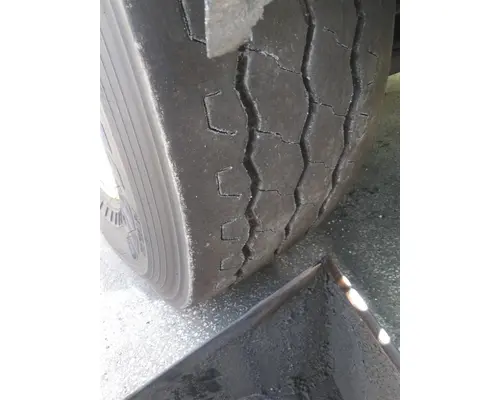 BRIDGESTONE 315/80R22.5 TIRE