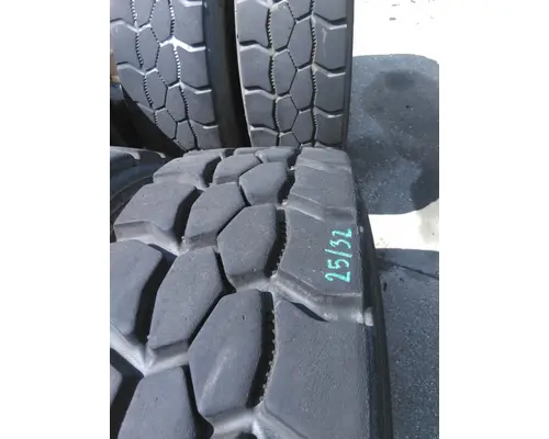 BRIDGESTONE 315/80R22.5 TIRE