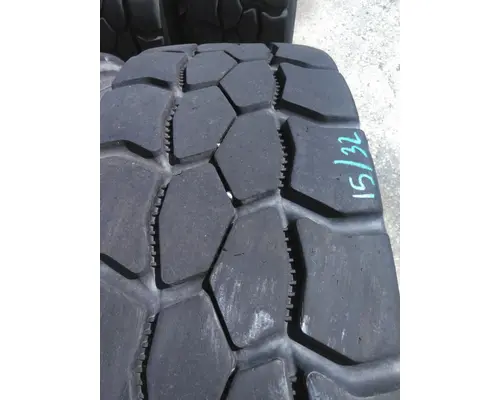 BRIDGESTONE 315/80R22.5 TIRE