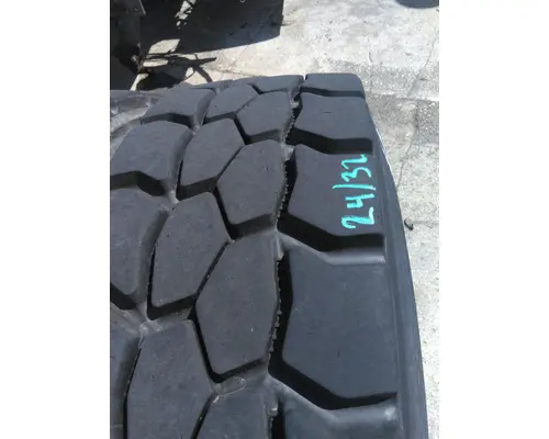 BRIDGESTONE 315/80R22.5 TIRE