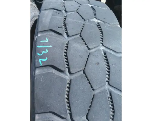 BRIDGESTONE 315/80R22.5 TIRE