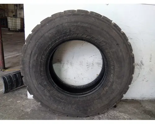 BRIDGESTONE 315/80R22.5 TIRE