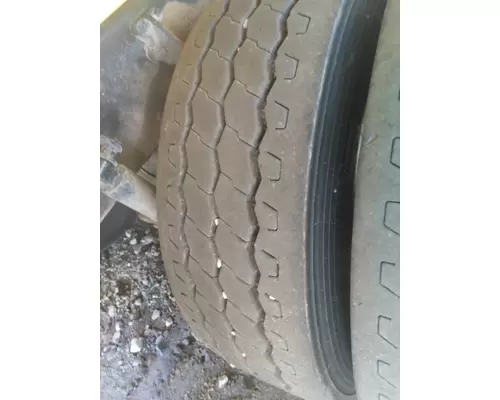 BRIDGESTONE 315/80R22.5 TIRE