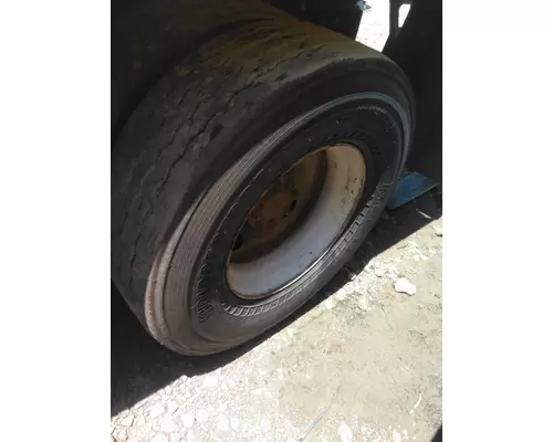 BRIDGESTONE 315/80R22.5 TIRE