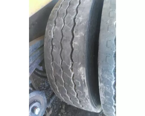 BRIDGESTONE 315/80R22.5 TIRE