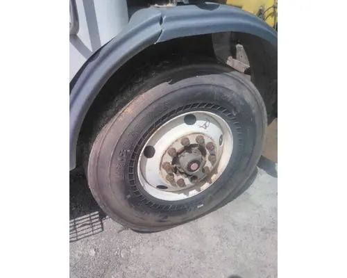 BRIDGESTONE 315/80R22.5 TIRE