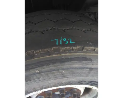 BRIDGESTONE 425/65R22.5 TIRE
