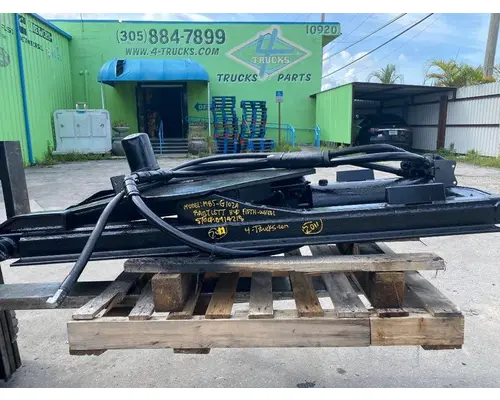 Fifth Wheel BARTLETT M85-G102A 4-trucks Enterprises LLC