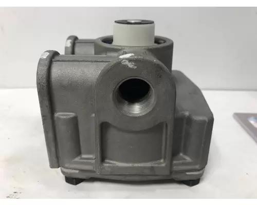 Bendix 065125 Air Valve