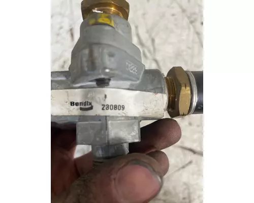 Bendix 4900 Valve, Brake