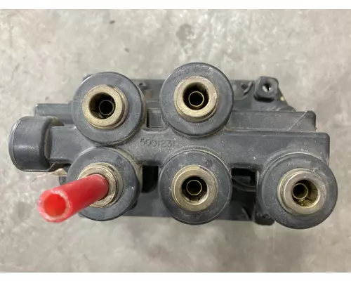 Bendix 800622 Air Valve