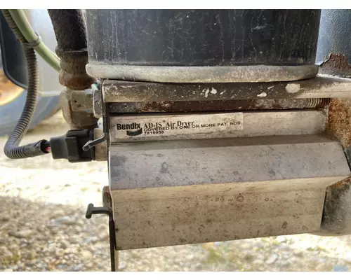 Bendix AD-IS Air Dryer