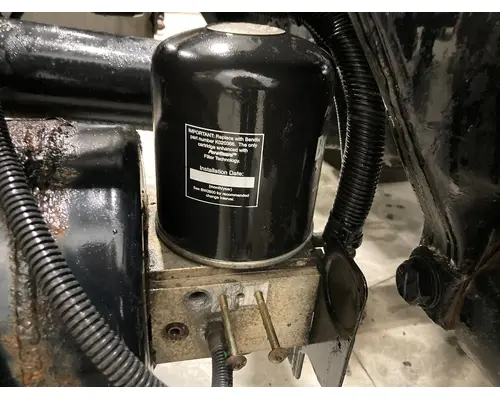 Bendix AD-IS Air Dryer