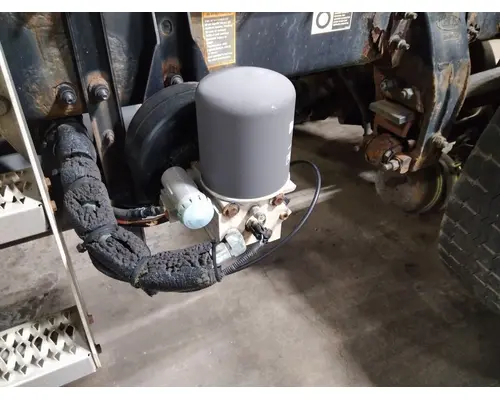 Air Dryer BENDIX AD-IS LKQ Heavy Truck Maryland