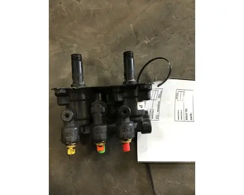 Bendix MV-3 944 Air Brake Valves