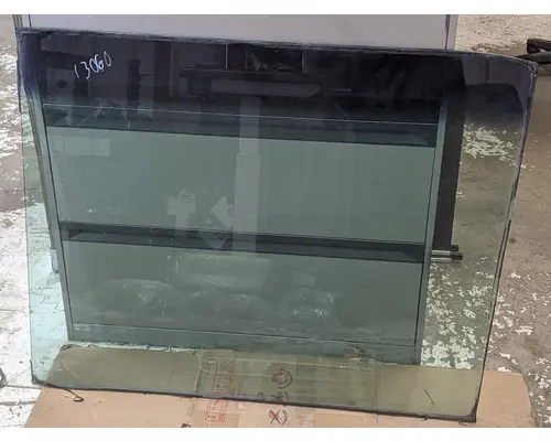 Windshield Glass Blue Bird TC1000 Quality Bus &amp; Truck Parts