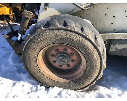 Bobcat 883 Equip Tire and Rim