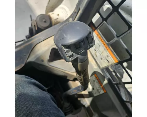 Bobcat S650 Equip Controls