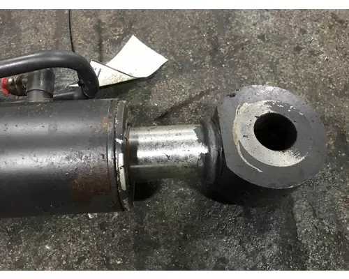Bobcat S650 Equip Hydraulic Cylinder