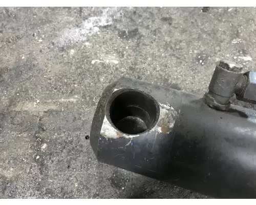 Bobcat S650 Equip Hydraulic Cylinder