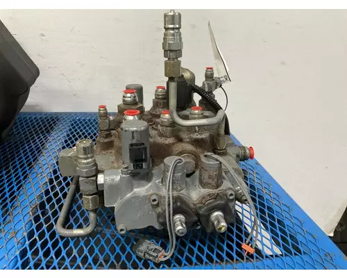 Bobcat S650 Equip Hydraulic Valve