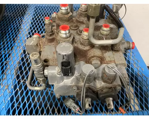 Bobcat S650 Equip Hydraulic Valve