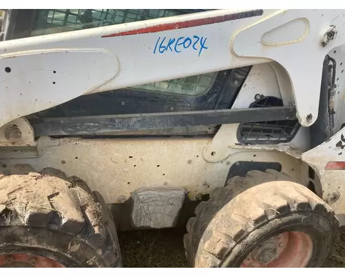 Bobcat S650 Equip Linkage
