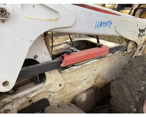 Bobcat S650 Equip Linkage