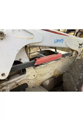 Bobcat S650 Equip Linkage