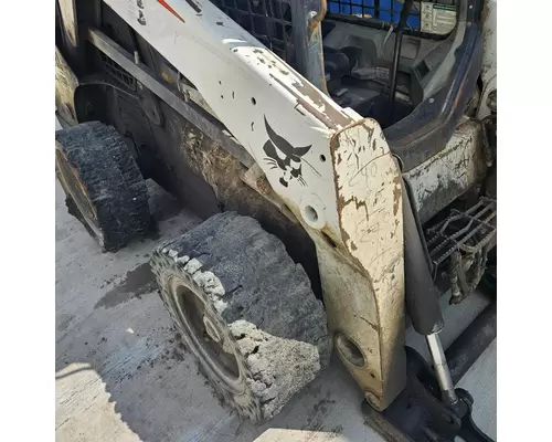 Bobcat S650 Equip Loader Arm