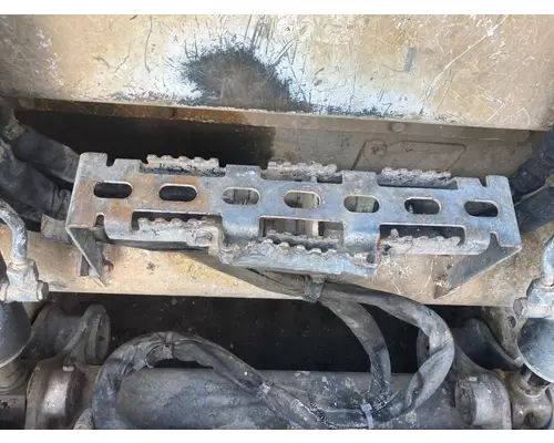 Bobcat S650 Equip Step