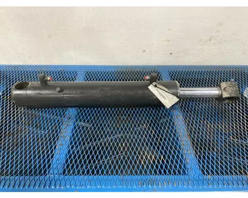 Bobcat S770 Equip Hydraulic Cylinder