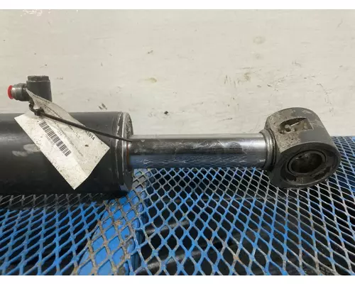 Bobcat S770 Equip Hydraulic Cylinder