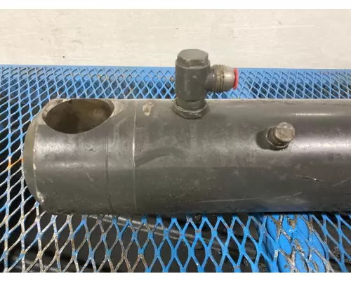 Bobcat S770 Equip Hydraulic Cylinder