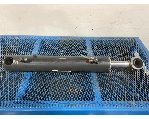 Bobcat S770 Equip Hydraulic Cylinder