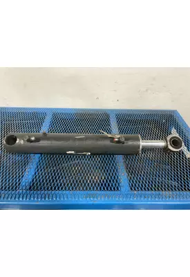Bobcat S770 Equip Hydraulic Cylinder