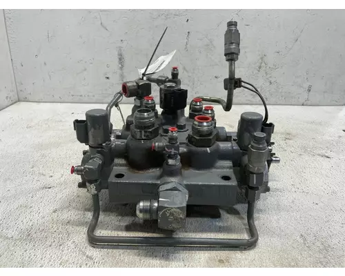 Bobcat S770 Equip Hydraulic Valve