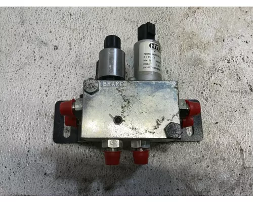 Bobcat S770 Equip Hydraulic Valve