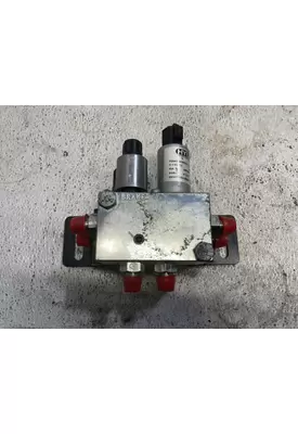 Bobcat S770 Equip Hydraulic Valve