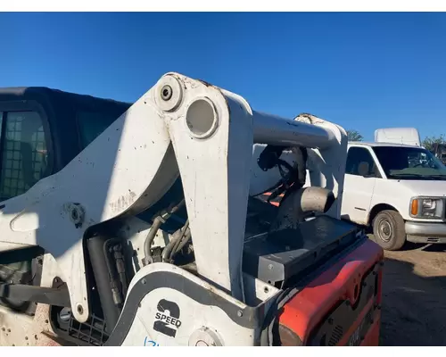 Bobcat S770 Equip Linkage