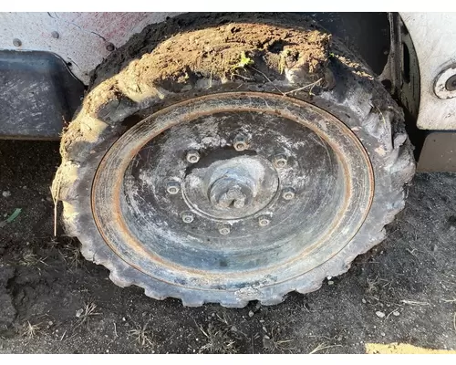 Bobcat S770 Equip Tire and Rim