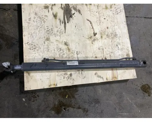 Bobcat T250 Equip Hydraulic Cylinder