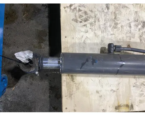 Bobcat T250 Equip Hydraulic Cylinder