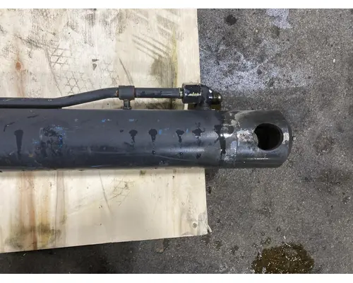 Bobcat T250 Equip Hydraulic Cylinder
