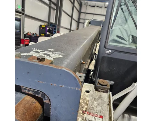 Bobcat V623 Equip Boom