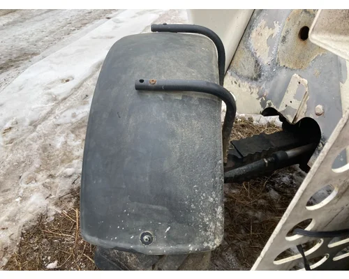 Bobcat V623 Equip Fender