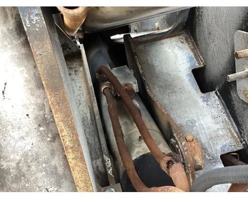Bobcat V623 Equip Hydraulic Cylinder