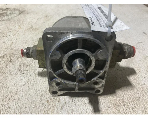 Bobcat V623 Equip Hydraulic Motor