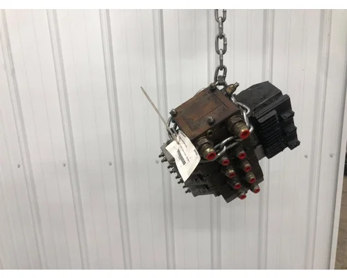 Bobcat V623 Equip Hydraulic Valve